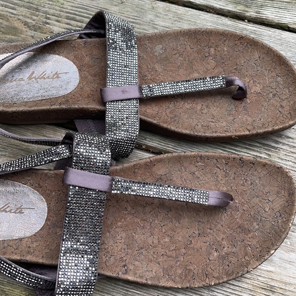 Cork based toe strap sandals. Very comfortable. - Picture 6 of 7